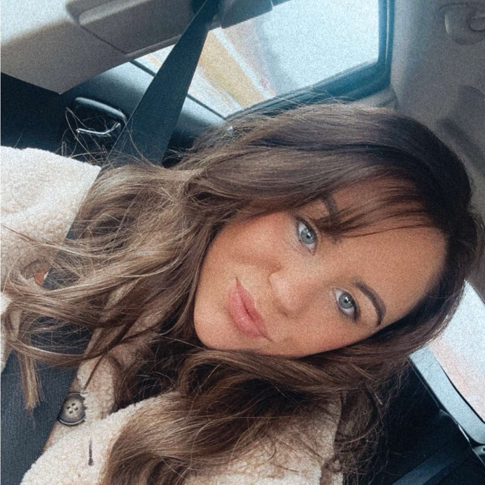 Meet your Posher, Rebecca